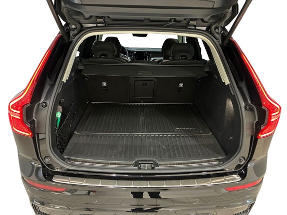 Volvo XC60 14 of 16