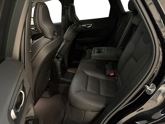 Volvo XC60 7 of 16