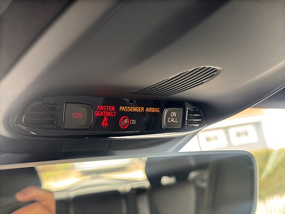Volvo V40 15 of 17