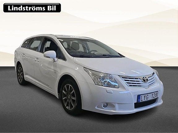 Toyota Avensis 3 of 5