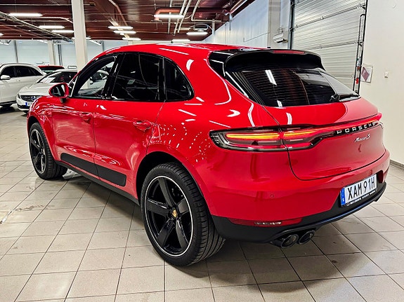 Porsche Macan S 8 of 8