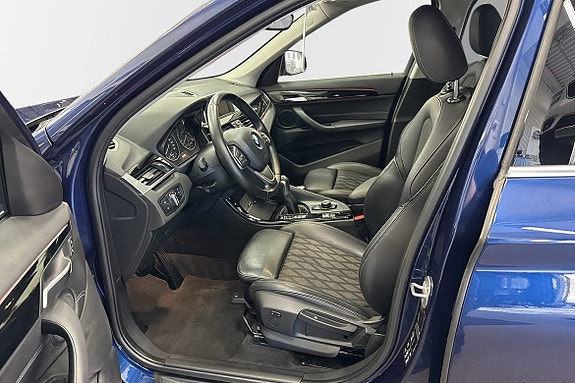 BMW X1 4 of 5