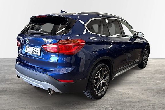 BMW X1 3 of 5