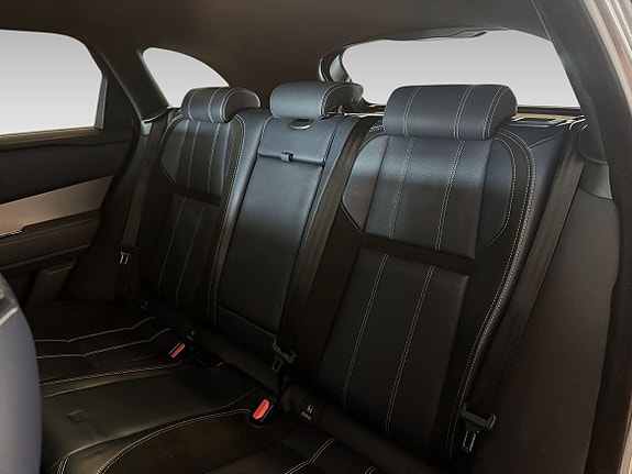 Land Rover Range Rover Velar 12 of 19