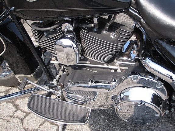 Harley-Davidson Road King Classic 2 of 10