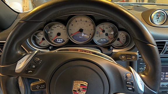 Porsche 911 Carrera 4S 7 of 13