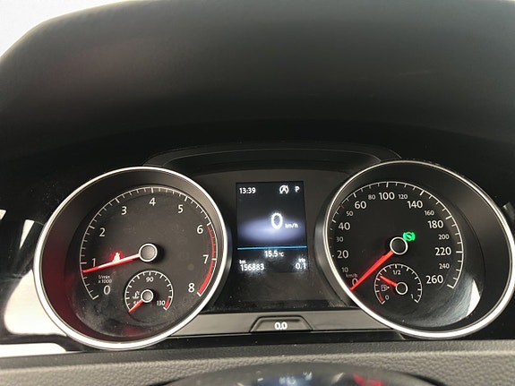 Volkswagen Golf VII 15 of 29