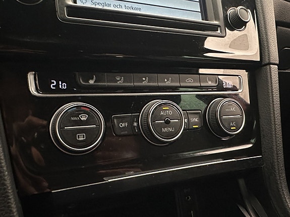 Volkswagen Golf VII 20 of 29
