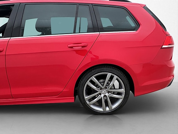 Volkswagen Golf VII 29 of 29