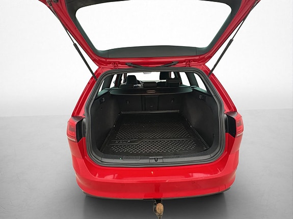 Volkswagen Golf VII 25 of 29