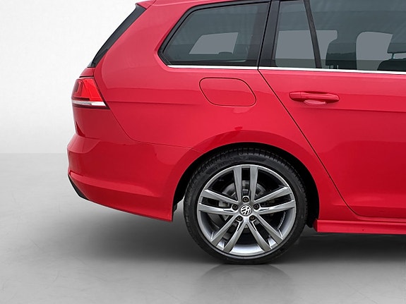 Volkswagen Golf VII 26 of 29
