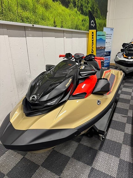 Sea Doo RXP-X Tech Package 325 -25  inkl trailer 2 of 7
