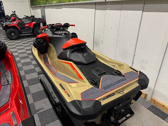 Sea Doo RXP-X Tech Package 325 -25  inkl trailer 4 of 7