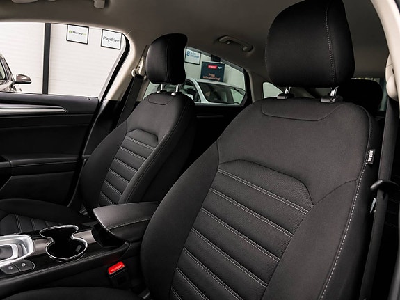 Ford Mondeo 12 of 21