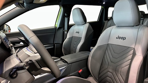 Jeep Compass 13 of 26