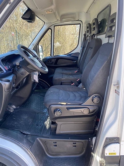 IVECO DAILY 35S12 EURO 6 4 of 6