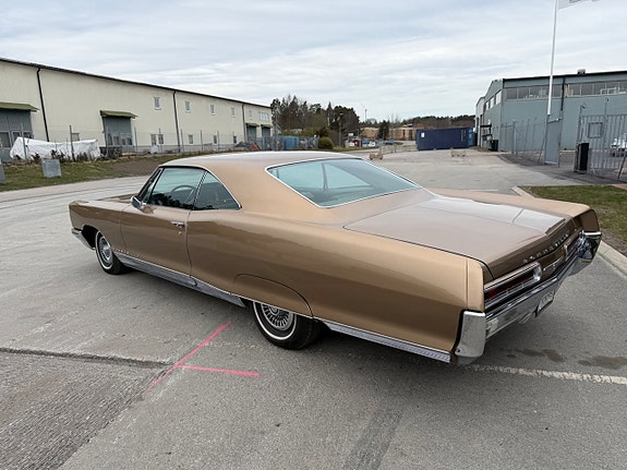 Pontiac Bonneville 7 of 17