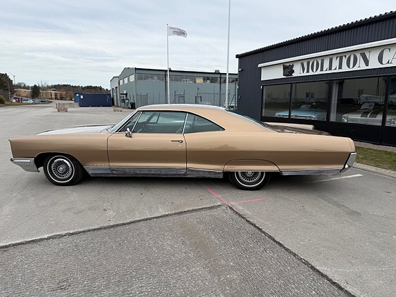 Pontiac Bonneville 8 of 17