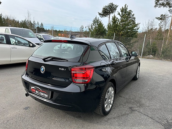BMW 116i 5 of 5