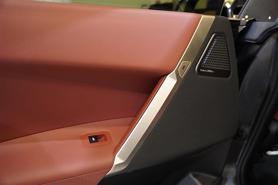 BMW iX 11 of 24