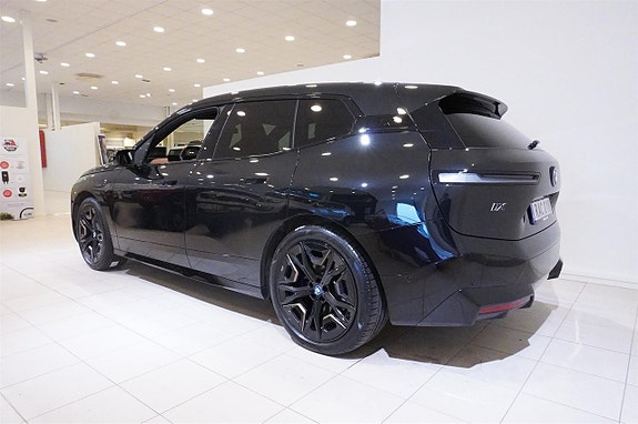 BMW iX 5 of 24