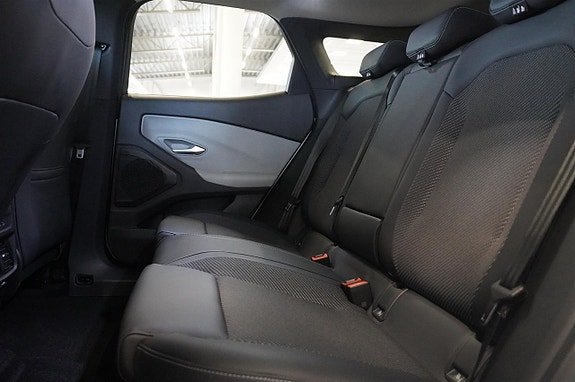 Ford Explorer 10 of 17