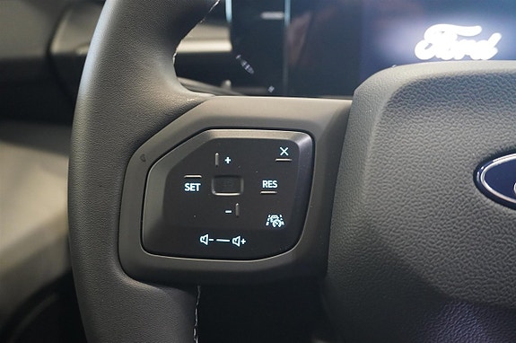 Ford Explorer 15 of 17
