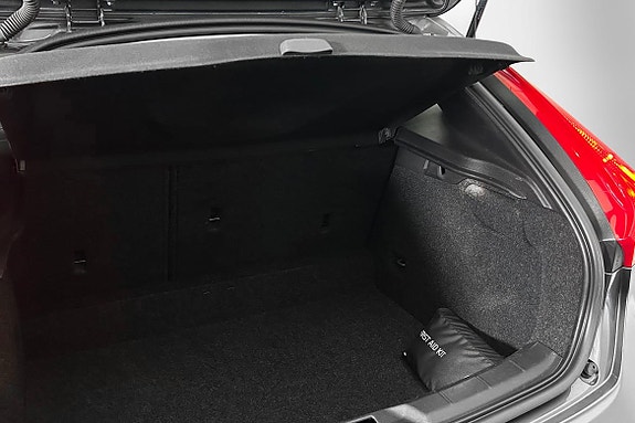 Volvo V40 Cross Country 21 of 21