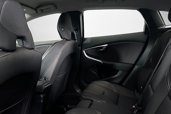Volvo V40 Cross Country 6 of 21