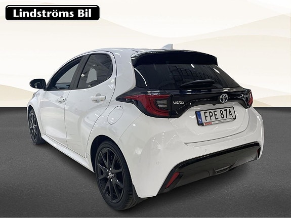 Toyota Yaris 5 of 22
