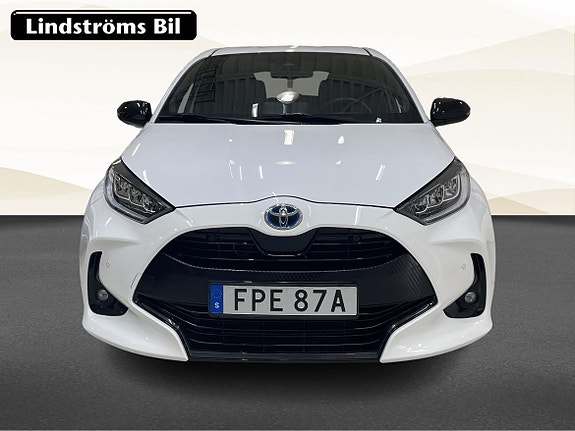 Toyota Yaris 7 of 22