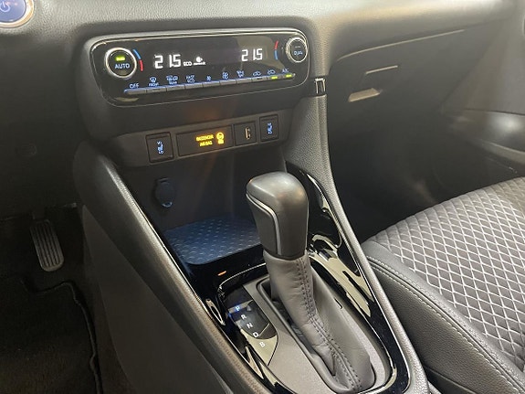Toyota Yaris 19 of 22