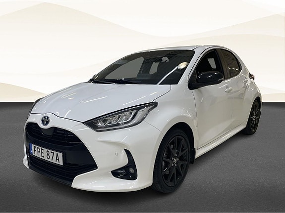 Toyota Yaris 10 of 22