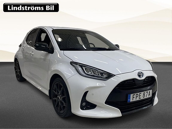Toyota Yaris 3 of 22