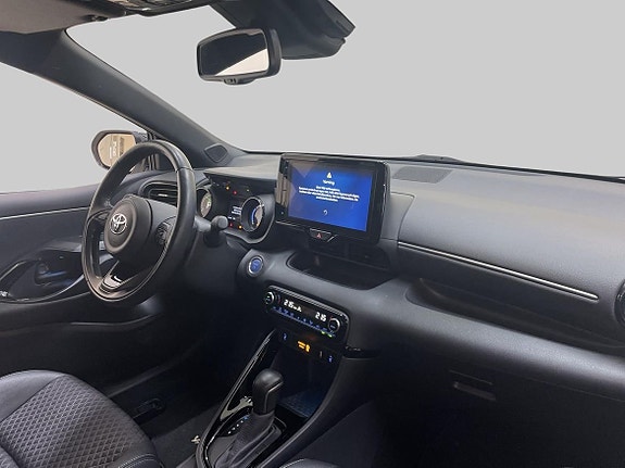 Toyota Yaris 11 of 22