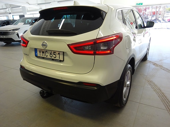 Nissan Qashqai 3 of 5