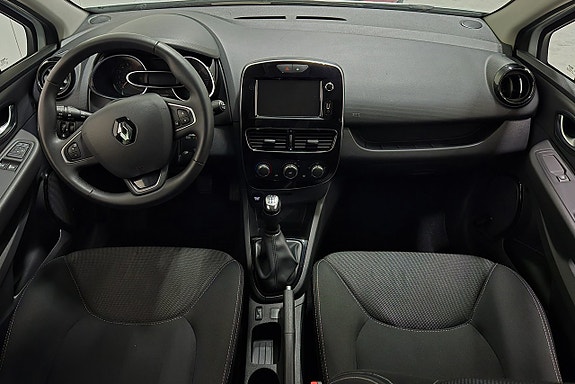 Renault Clio 8 of 15