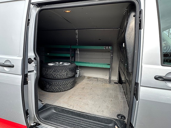 Volkswagen Transporter 10 of 22