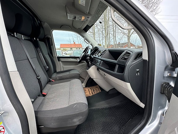 Volkswagen Transporter 11 of 22
