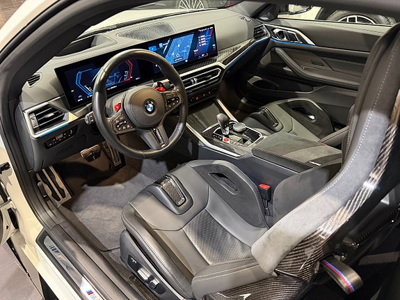 BMW M4 18 of 27