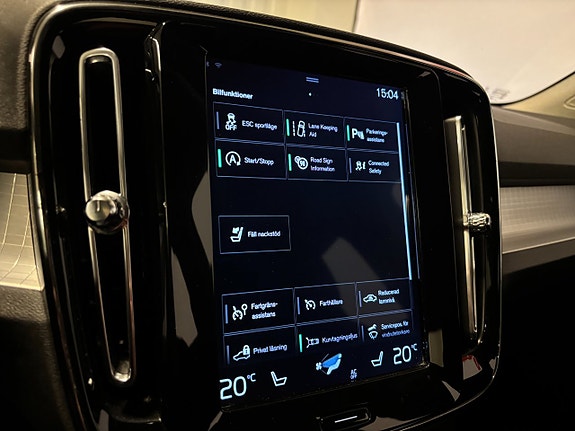 Volvo XC40 12 of 22