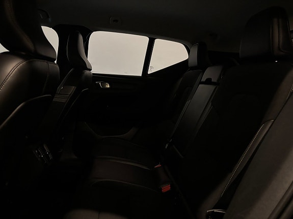 Volvo XC40 19 of 22