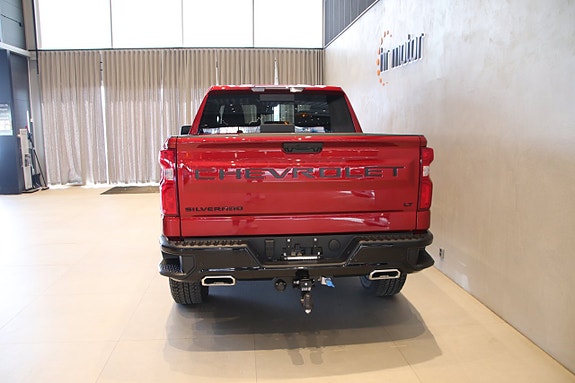 Chevrolet Silverado 1500 5 of 24