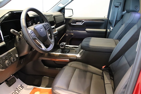 Chevrolet Silverado 1500 9 of 24