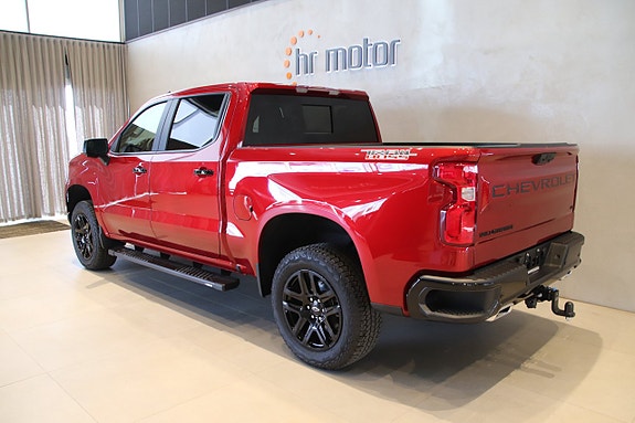 Chevrolet Silverado 1500 4 of 24