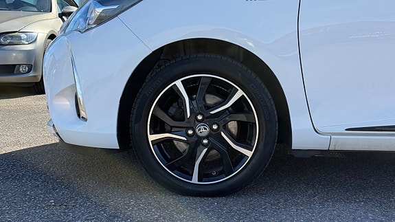Toyota Yaris 26 of 30