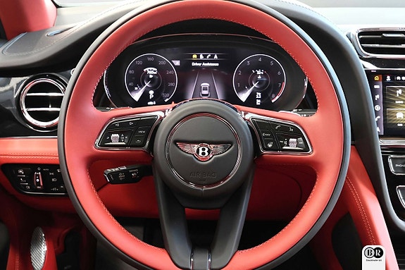 Bentley Bentayga 17 of 30