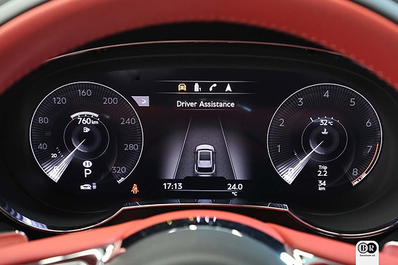 Bentley Bentayga 27 of 30