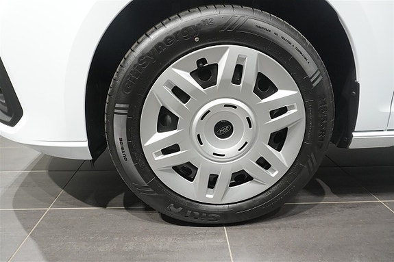 Ford Transit Connect 3 of 12