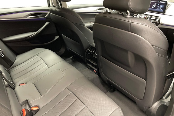 BMW 530e 12 of 12
